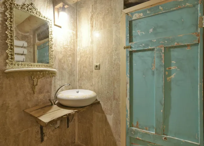 Philosophy * Uchisar